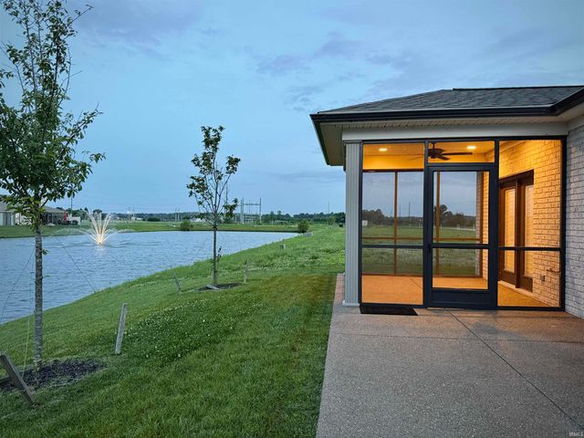 3327 White Oak Trail, Newburgh, IN 47630