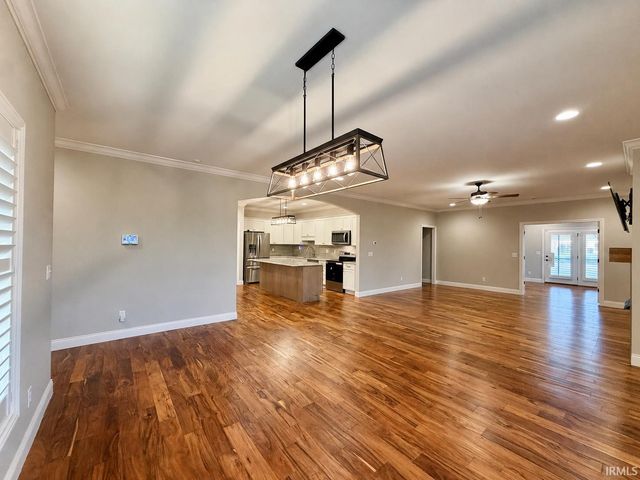 3327 White Oak Trail, Newburgh, IN 47630