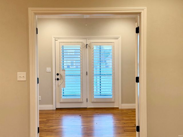 3327 White Oak Trail, Newburgh, IN 47630