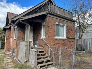 808 E 11 Mile Road, Royal Oak, MI 48067