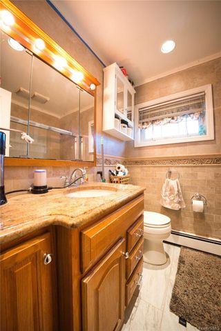 65 Cheshire Road, Bethpage, NY 11714