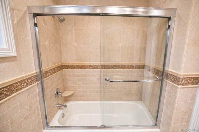 65 Cheshire Road, Bethpage, NY 11714