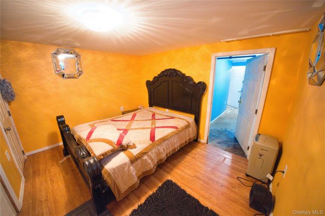 65 Cheshire Road, Bethpage, NY 11714