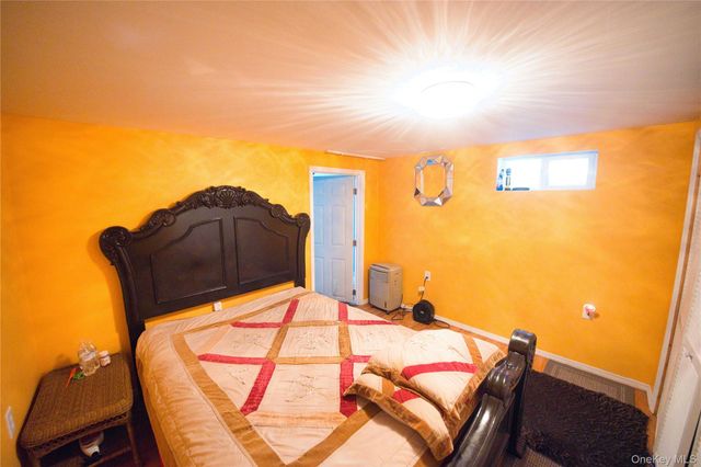 65 Cheshire Road, Bethpage, NY 11714