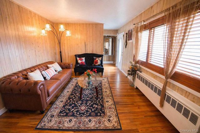 65 Cheshire Road, Bethpage, NY 11714