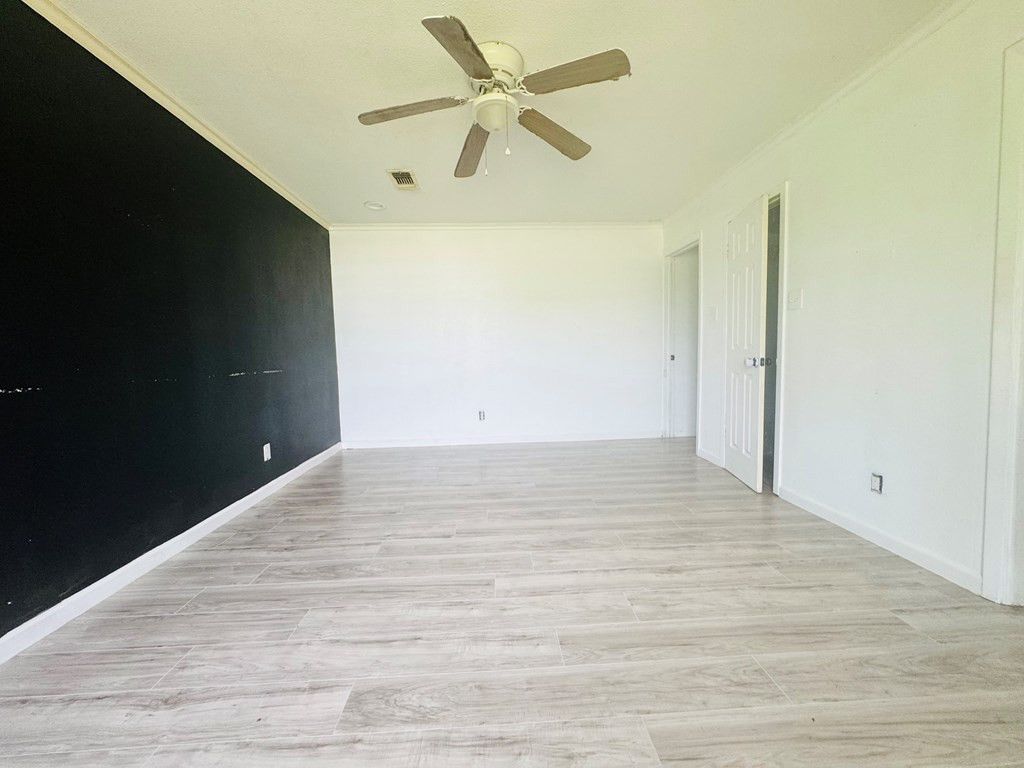 Image 9 of property listing at 3210 Lake Drive, San Angelo, TX 76903