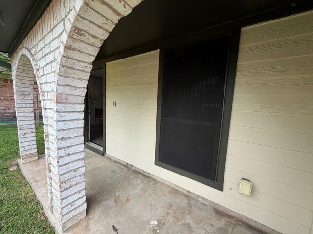 1422 Kappa Street, Pasadena, TX 77504