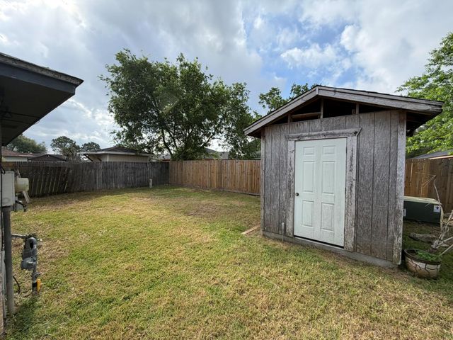 1422 Kappa Street, Pasadena, TX 77504