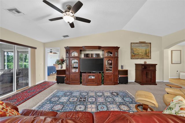 15681 SW 14TH AVENUE ROAD, Ocala, FL 34473