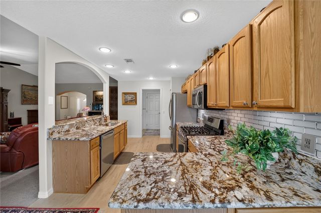 15681 SW 14TH AVENUE ROAD, Ocala, FL 34473
