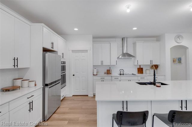 6270 Parker Drive, Linden, MI 48451