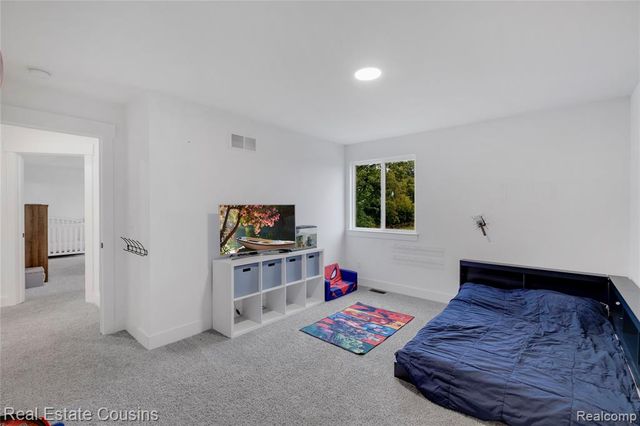 6270 Parker Drive, Linden, MI 48451