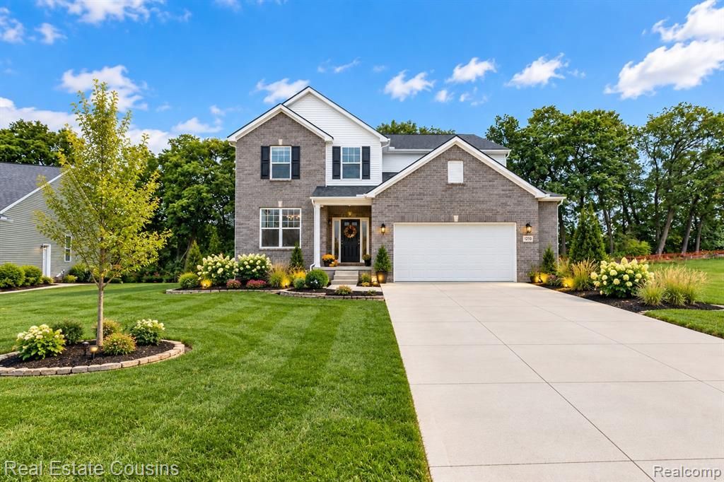 6270 Parker Drive, Linden, MI 48451