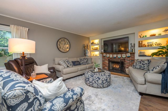2240 Pleasant Hill Drive, Norton Shores City, MI 49441