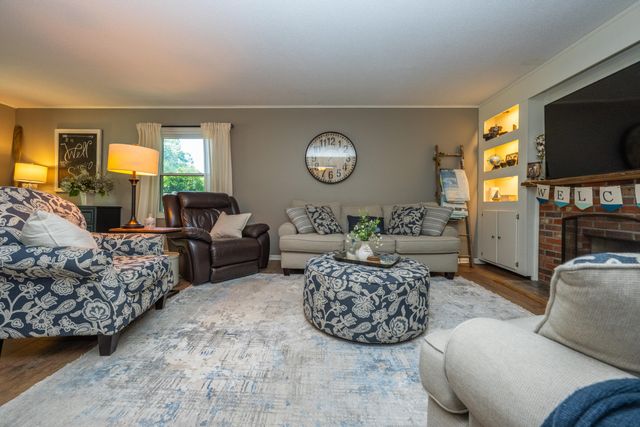 2240 Pleasant Hill Drive, Norton Shores City, MI 49441