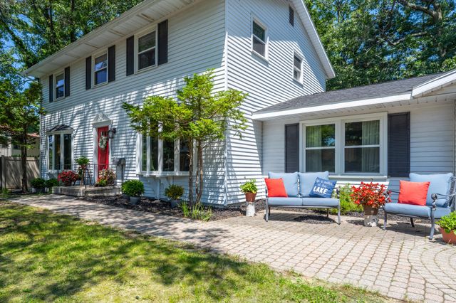 2240 Pleasant Hill Drive, Norton Shores City, MI 49441