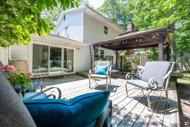 2240 Pleasant Hill Drive, Norton Shores City, MI 49441