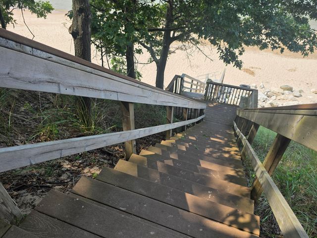 2240 Pleasant Hill Drive, Norton Shores City, MI 49441