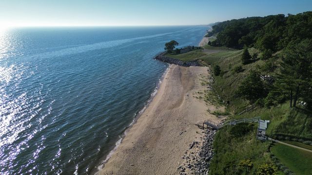 2240 Pleasant Hill Drive, Norton Shores City, MI 49441