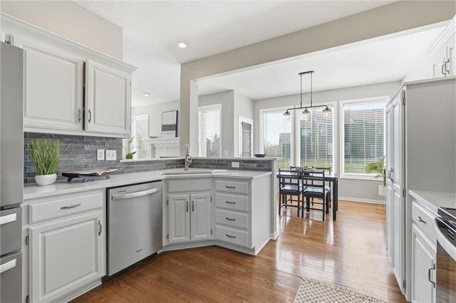 13823 W 154th Terrace, Olathe, KS 66062