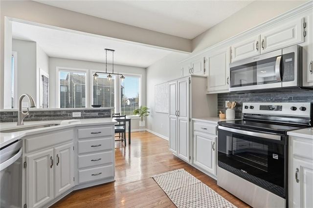 13823 W 154th Terrace, Olathe, KS 66062