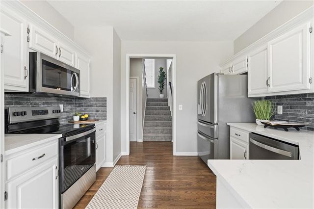 13823 W 154th Terrace, Olathe, KS 66062