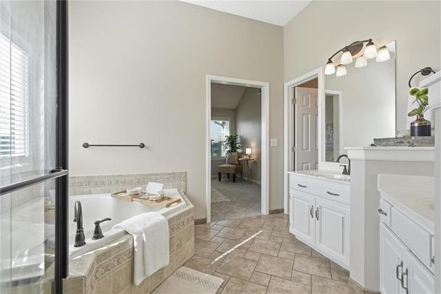 13823 W 154th Terrace, Olathe, KS 66062