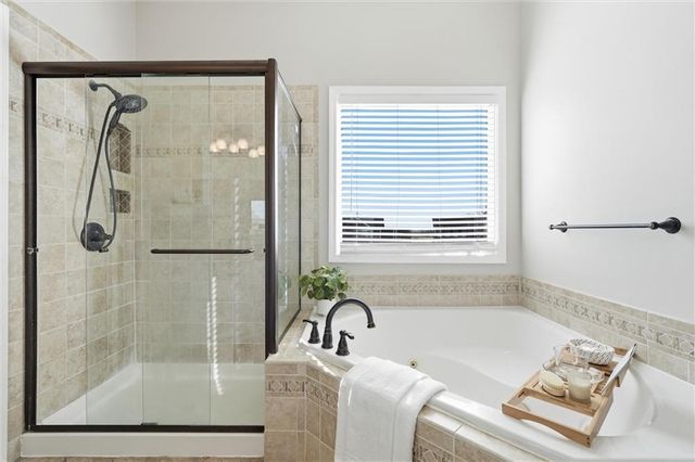 13823 W 154th Terrace, Olathe, KS 66062