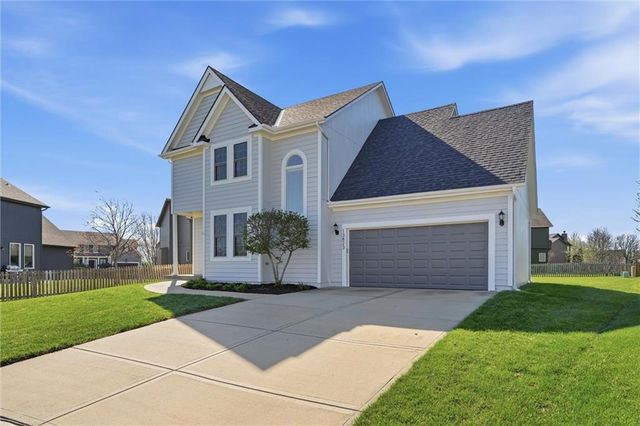13823 W 154th Terrace, Olathe, KS 66062