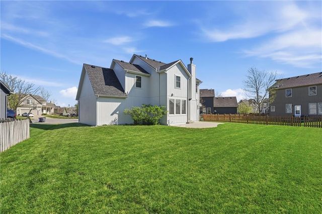 13823 W 154th Terrace, Olathe, KS 66062