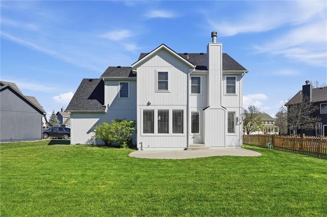 13823 W 154th Terrace, Olathe, KS 66062