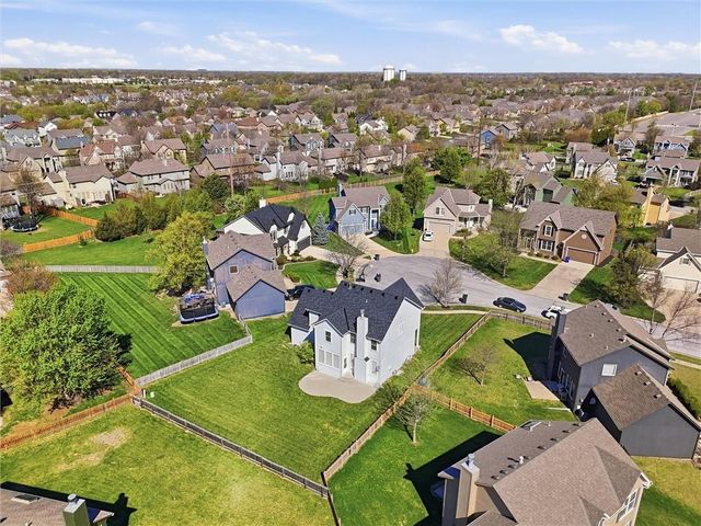 13823 W 154th Terrace, Olathe, KS 66062