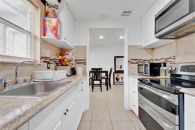 3171 NW 16th Street, Lauderhill, FL 33311