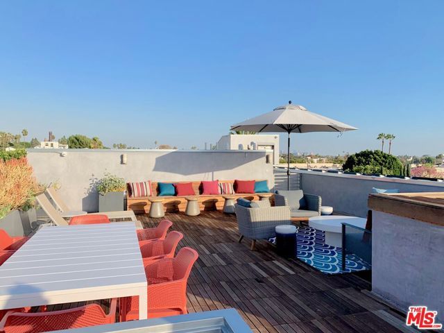 1232 N KINGS Road 202, West Hollywood, CA 90069