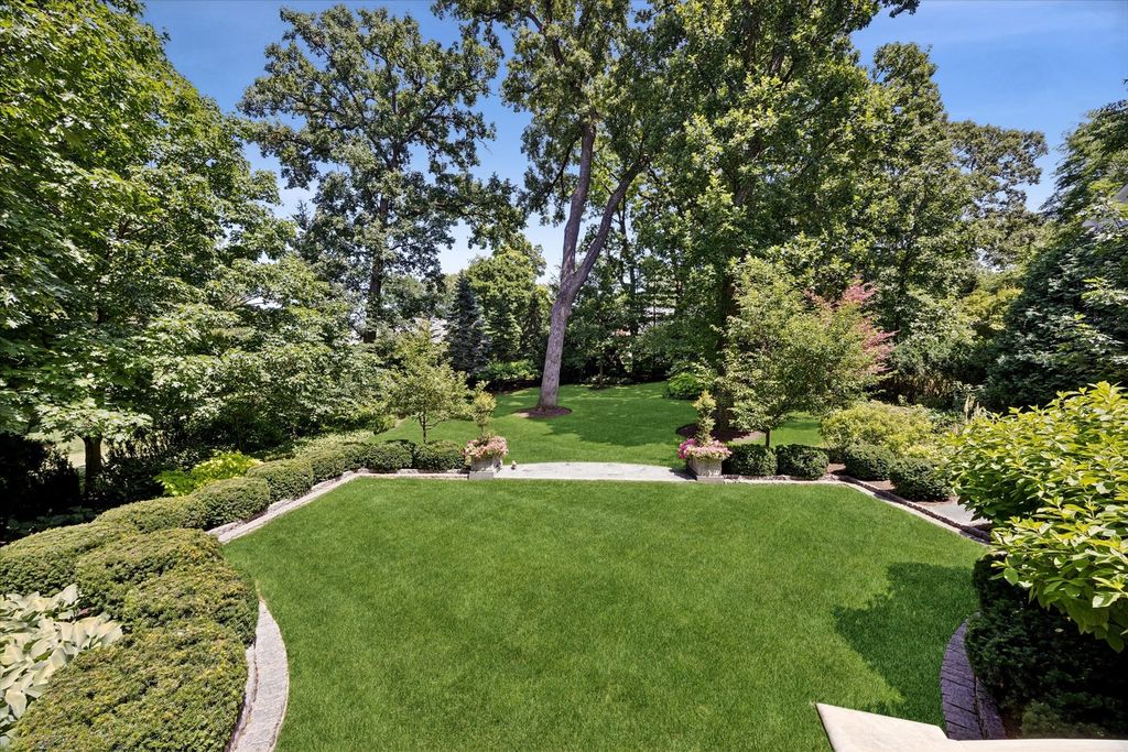 665 Plumtree Road, Glen Ellyn, IL 60137 — photo 5