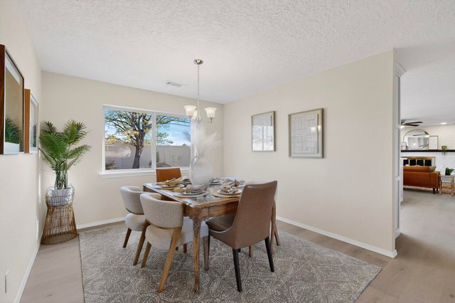 8900 Lagrima De Oro Road NE, Albuquerque, NM 87111