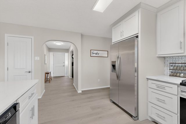 8900 Lagrima De Oro Road NE, Albuquerque, NM 87111