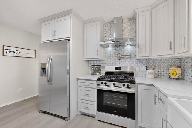 8900 Lagrima De Oro Road NE, Albuquerque, NM 87111