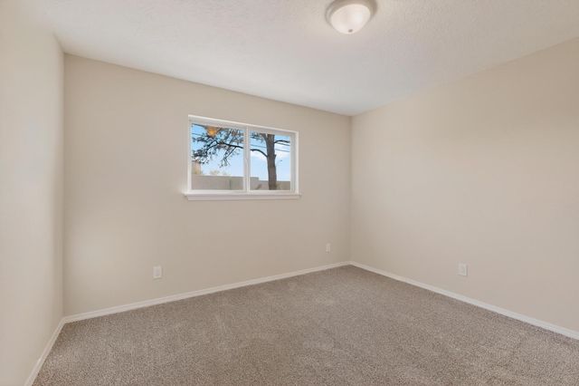 8900 Lagrima De Oro Road NE, Albuquerque, NM 87111