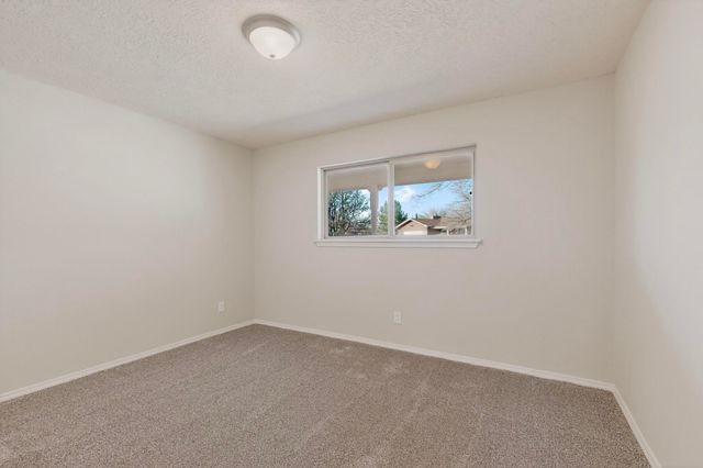 8900 Lagrima De Oro Road NE, Albuquerque, NM 87111