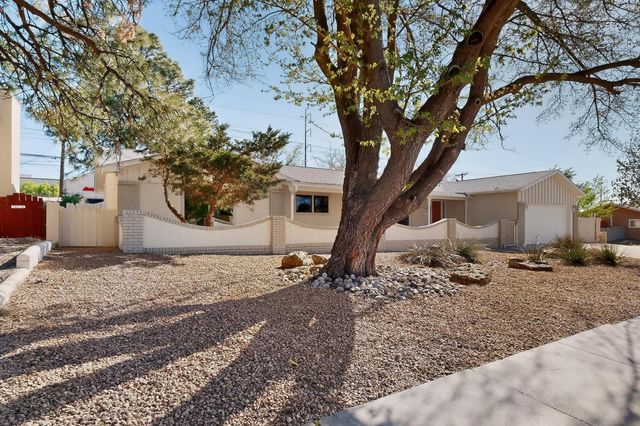 8900 Lagrima De Oro Road NE, Albuquerque, NM 87111