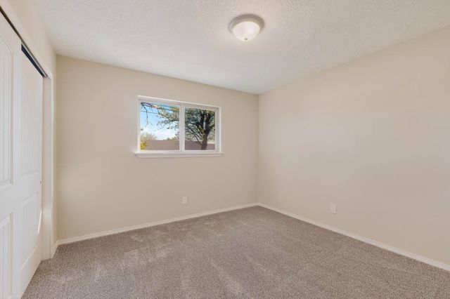 8900 Lagrima De Oro Road NE, Albuquerque, NM 87111