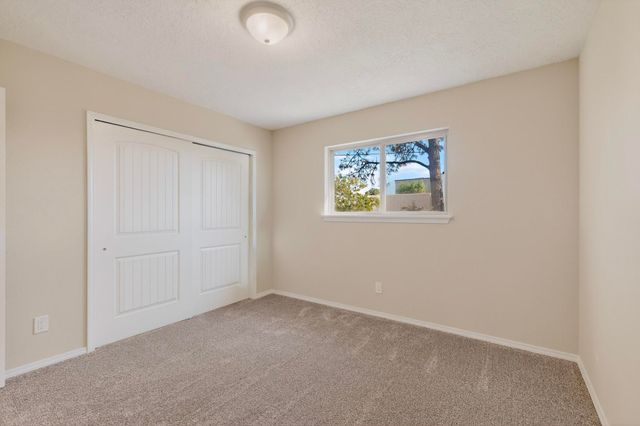 8900 Lagrima De Oro Road NE, Albuquerque, NM 87111