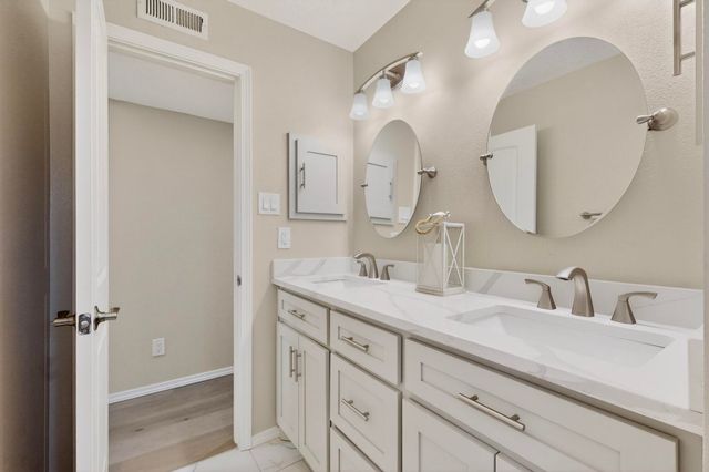 8900 Lagrima De Oro Road NE, Albuquerque, NM 87111