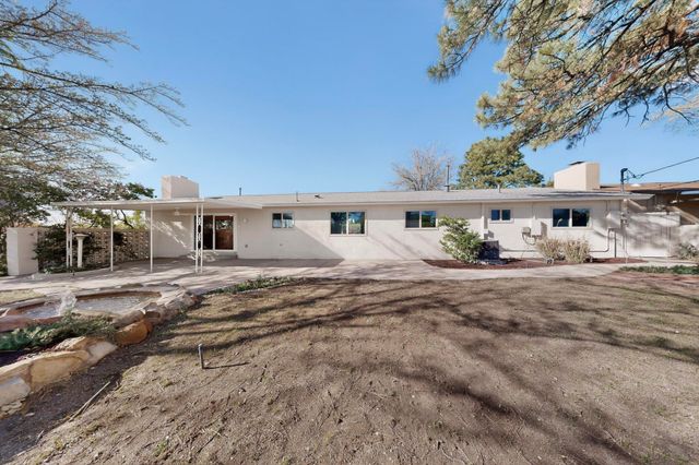 8900 Lagrima De Oro Road NE, Albuquerque, NM 87111