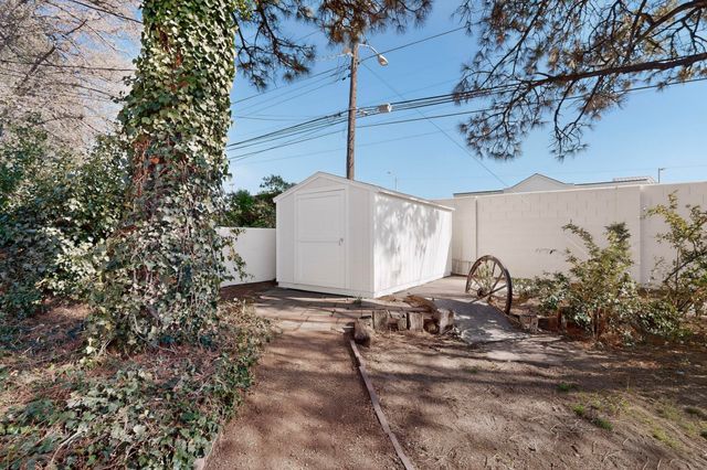 8900 Lagrima De Oro Road NE, Albuquerque, NM 87111