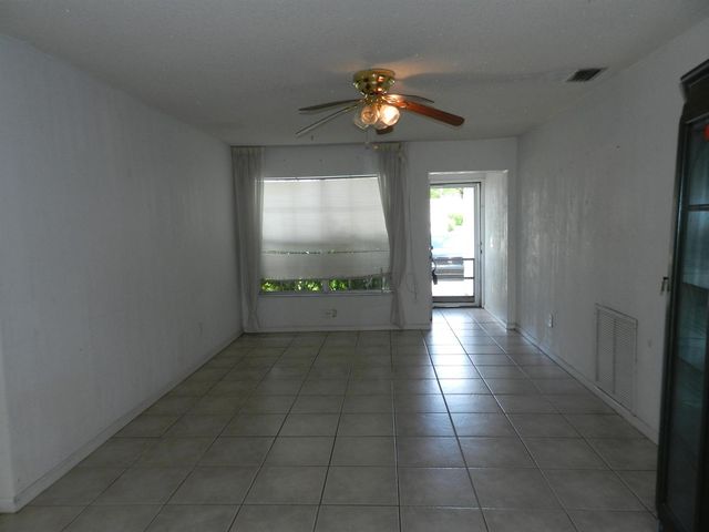 3151 Pinehurst Drive, Lake Worth, FL 33467