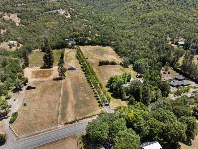 925 Galls Creek Road, Gold Hill, OR 97525