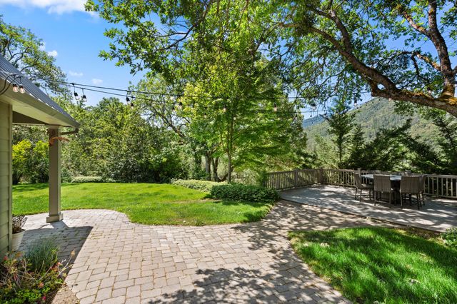 925 Galls Creek Road, Gold Hill, OR 97525