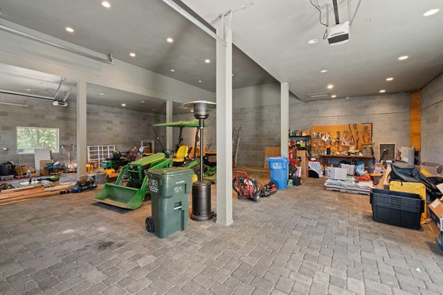 925 Galls Creek Road, Gold Hill, OR 97525